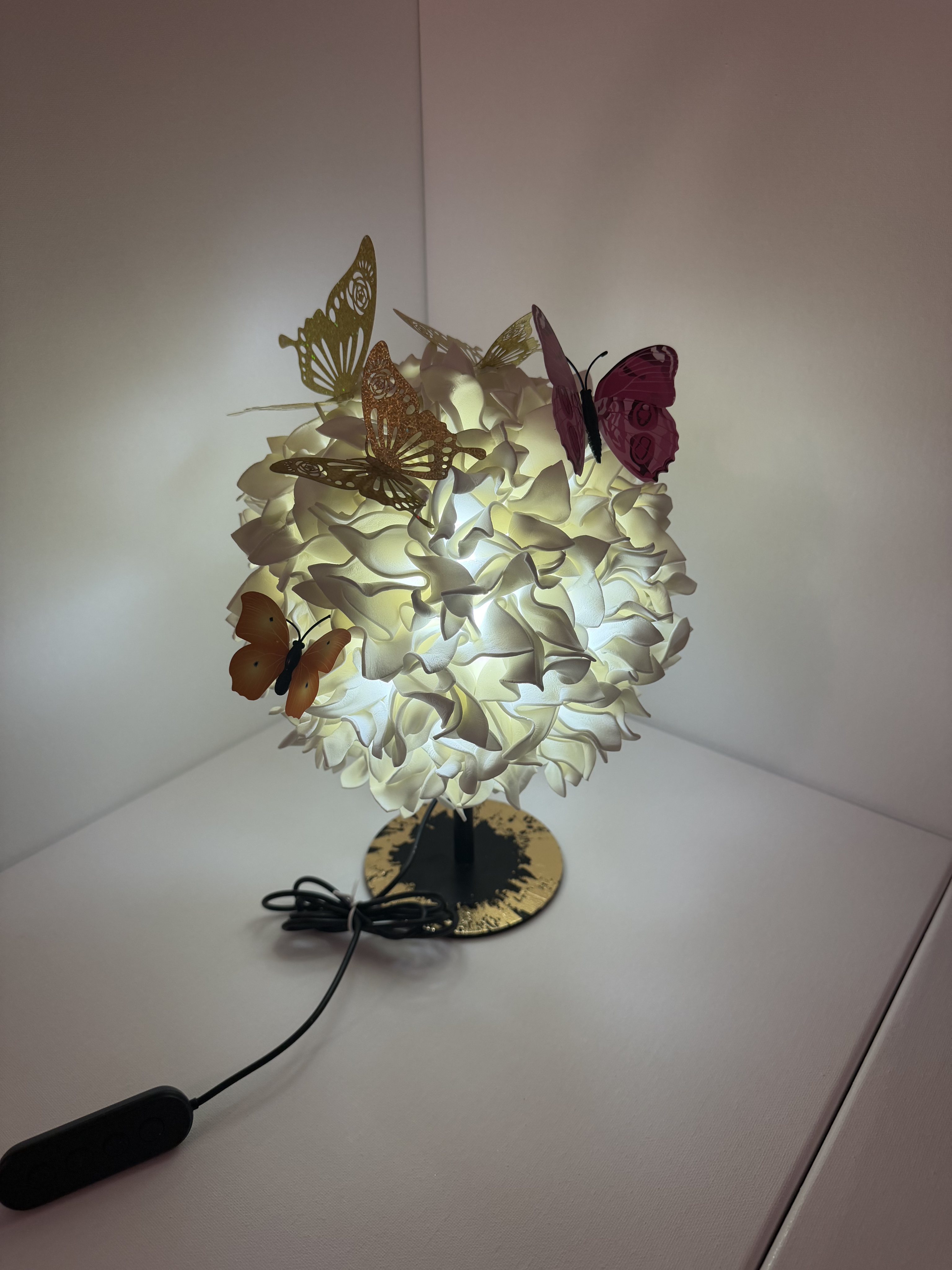 Aura Bloom Lamp